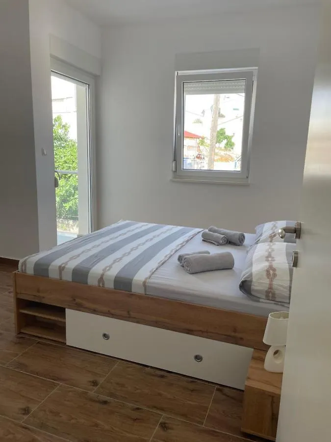 A&A Apartments By The Sea Trogir