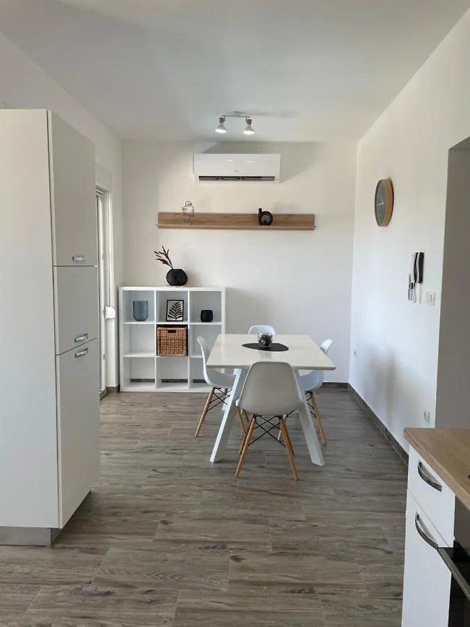 A&A Apartments By The Sea Trogir