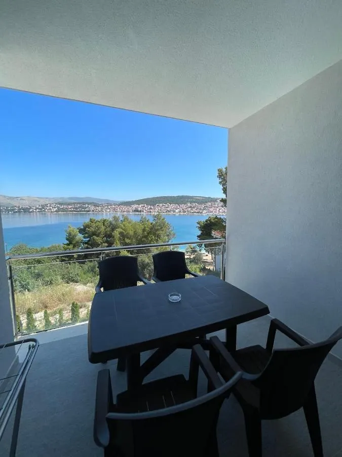 A&A Apartments By The Sea Trogir