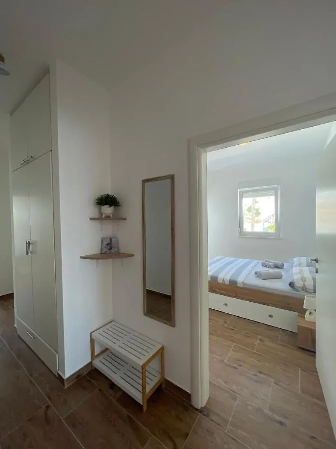 A&A Apartments By The Sea Trogir