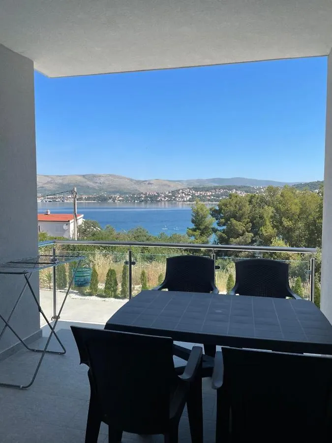 A&A Apartments By The Sea Trogir