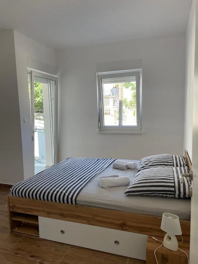 A&A Apartments By The Sea Trogir