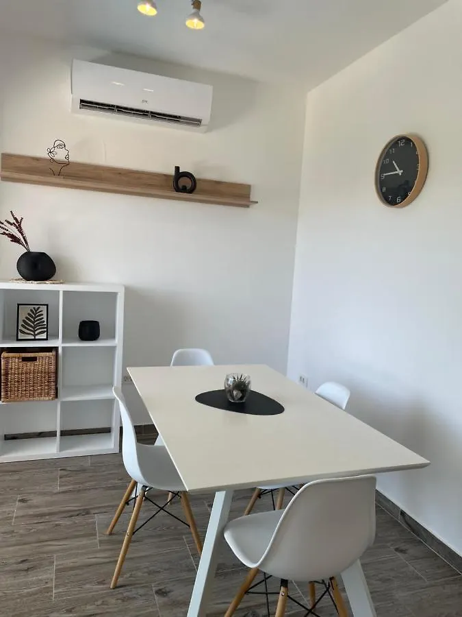 A&A Apartments By The Sea Trogir
