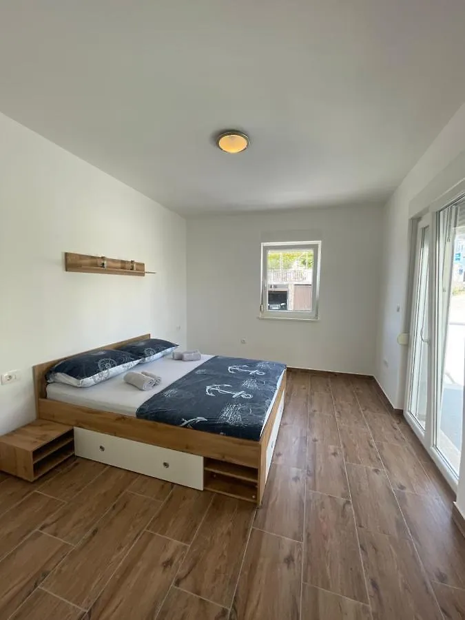 A&A Apartments By The Sea Trogir