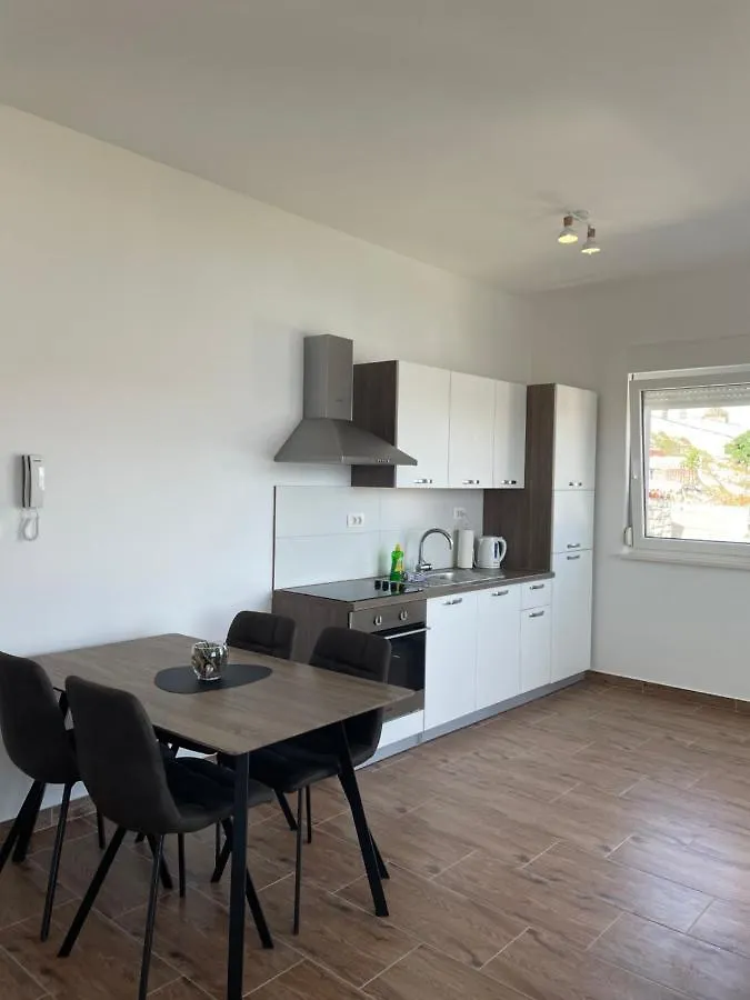 A&A Apartments By The Sea Trogir
