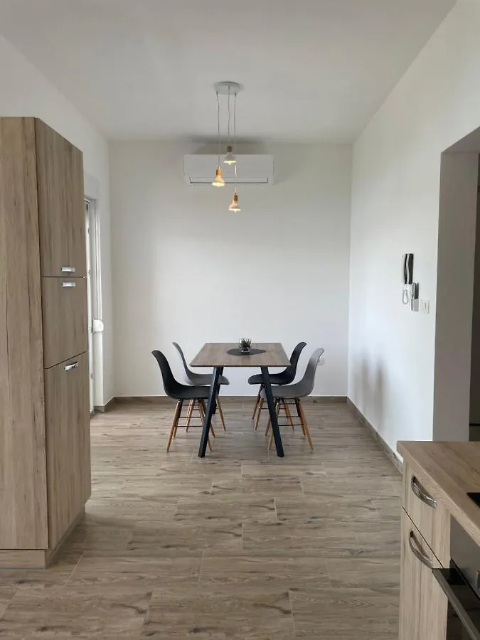 A&A Apartments By The Sea Trogir