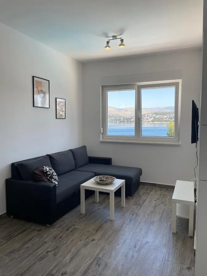 A&A Apartments By The Sea Trogir