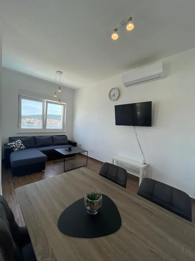 A&A Apartments By The Sea Trogir