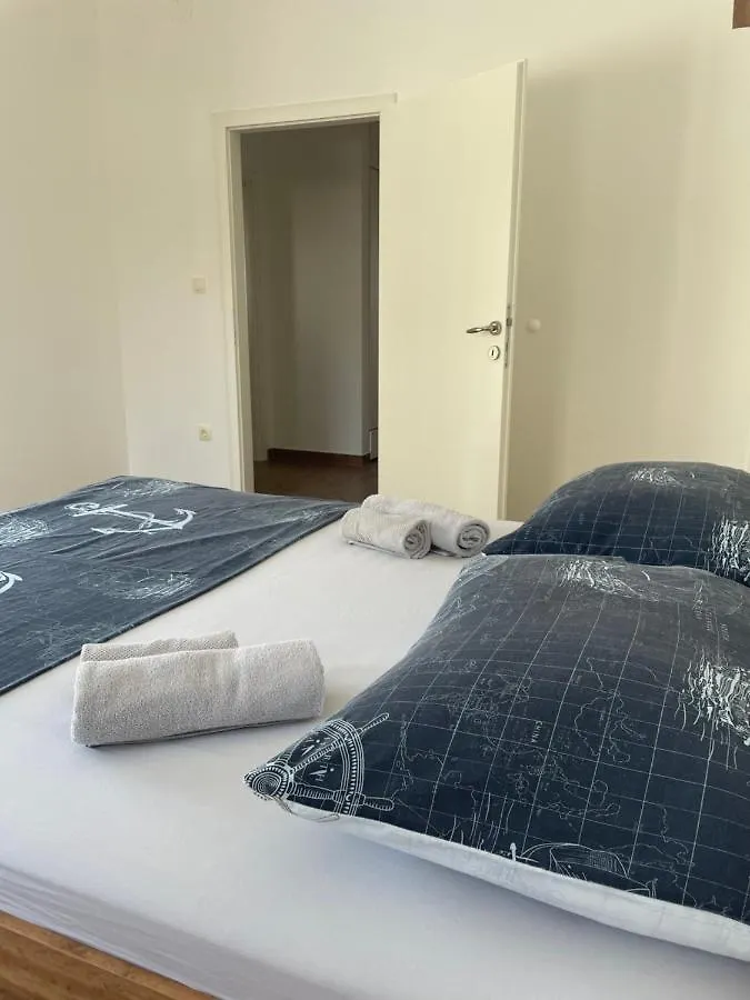 A&A Apartments By The Sea Trogir
